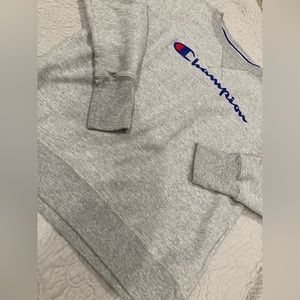 Grey champion pull over, size xs women.